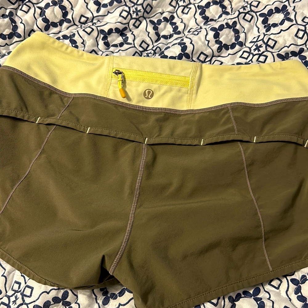 Lululemon shorts size 4